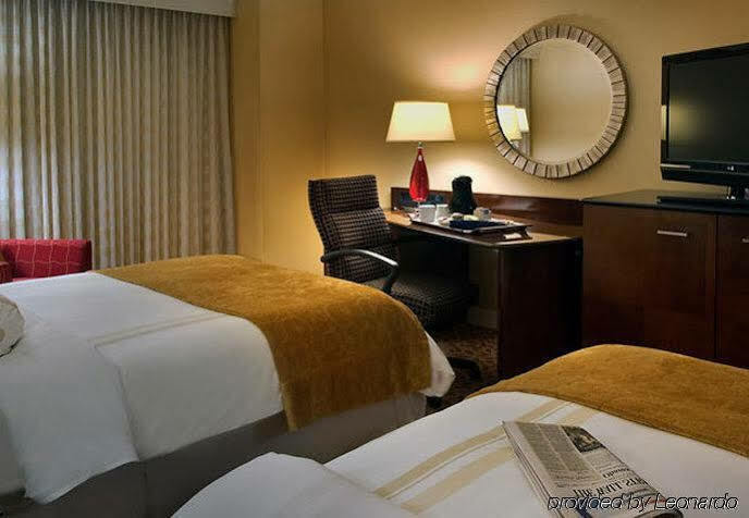 Buffalo Marriott Niagara Hotel Амхърст Екстериор снимка